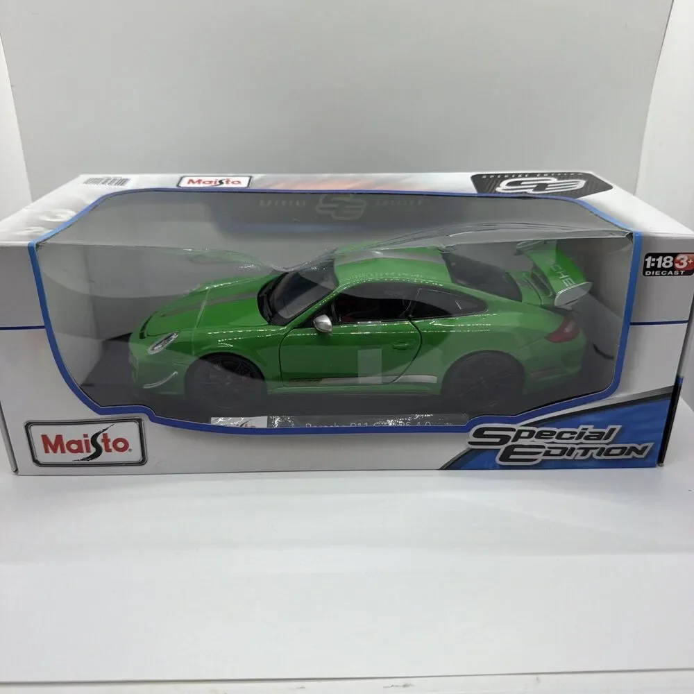 Porsche 911 GT3 RS 4.0 BBurago 1:18th Maisto Green